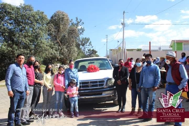 Cumple Compromisos David Mart Nez Del Razo En Comunidades De Santa Cruz